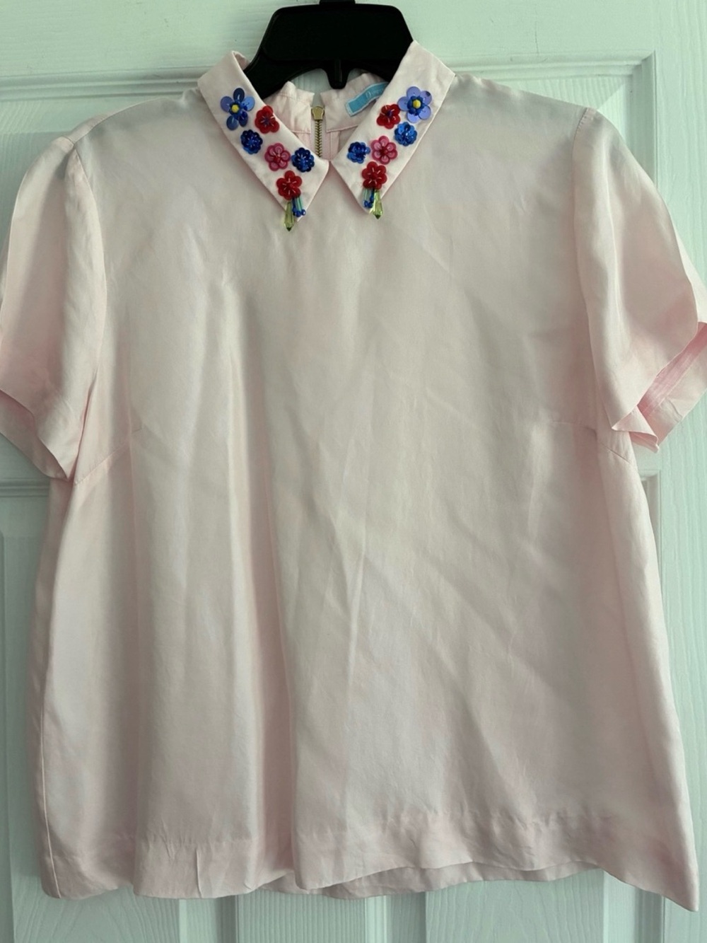 Draper James Pale Pink  100% Silk Blouse with Embellished Floral Collar NWOT